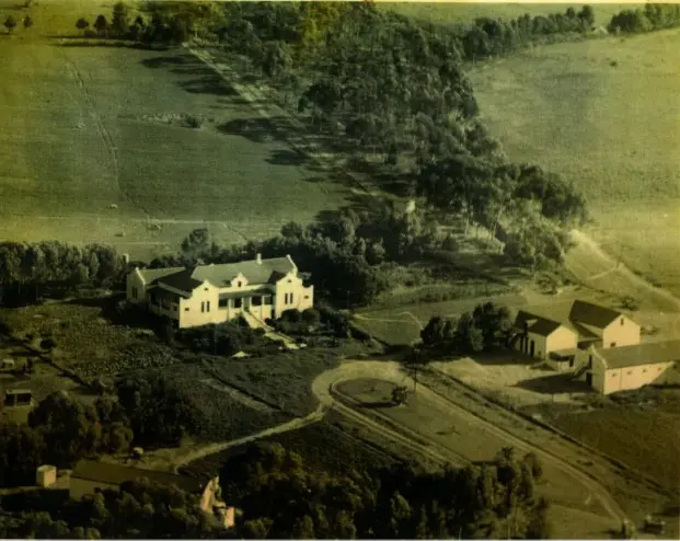 An early aerial view of the Ormonde Wines farm and homestead